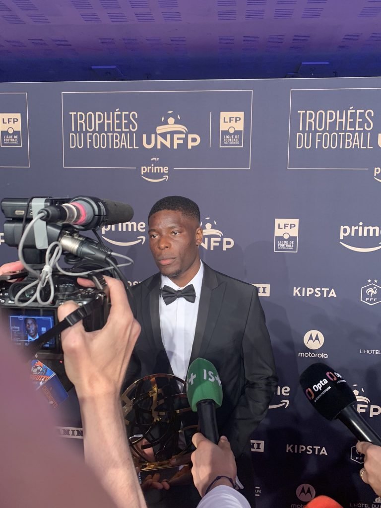 Selfless Munetsi awarded France’s National Union of Professional Footballers’ Citizen Player Trophy