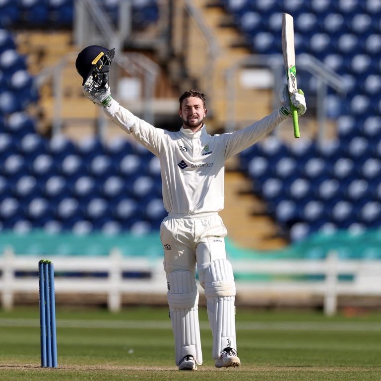 Zimbabwe-born star Eddie Byrom signs contract extension with Glamorgan
