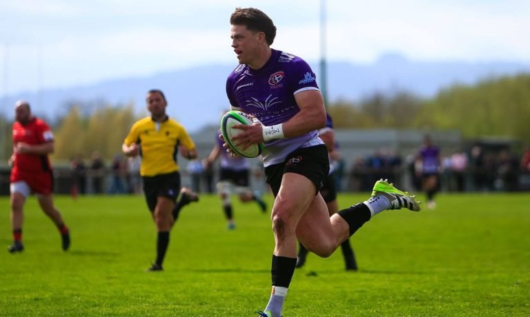 Sables winger McNab signs new Cornish Pirates deal