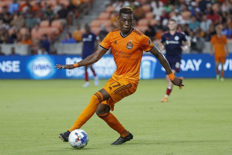 FC Cincinnati finalizing deal to sign free agent defender Teenage Hadebe