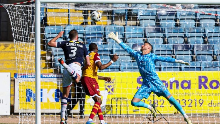Maswanhise’s last gasp winner secures top-flight survival for Motherwell
