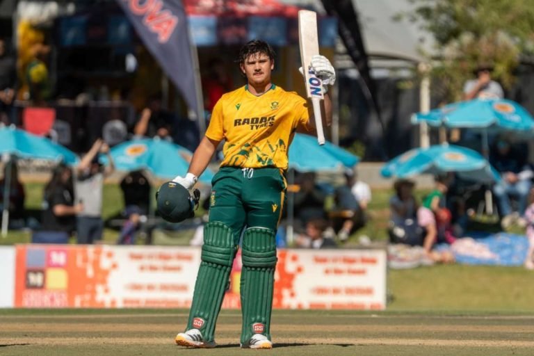 South Africa edge Namibia to secure tri-series final clash against Zimbabwe